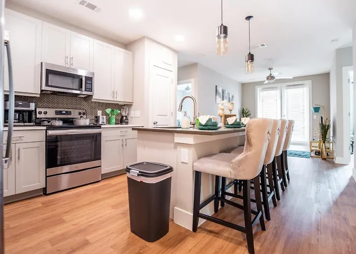 2brd Luxury With Pool In Worth Texas Apartment